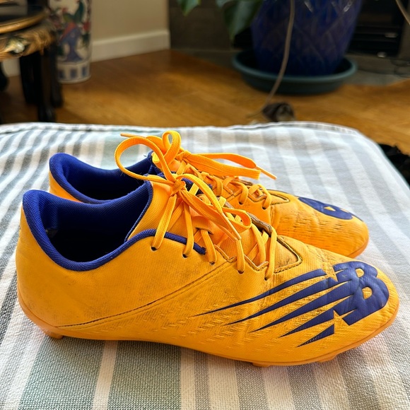 Kid’s New Balance FURON Soccer Cleats - Picture 1 of 5